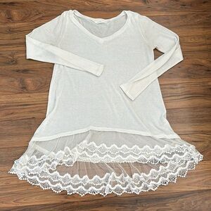 🔥Reborn, J size medium lace, BoHo, free, flowing shirt